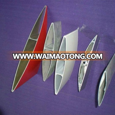 Aluminum extrusion section louver